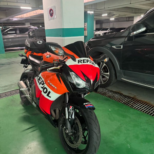 HONDA CBR 1000rr