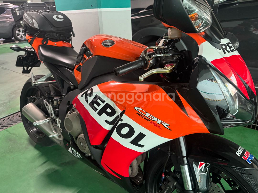 HONDA CBR 1000rr--1