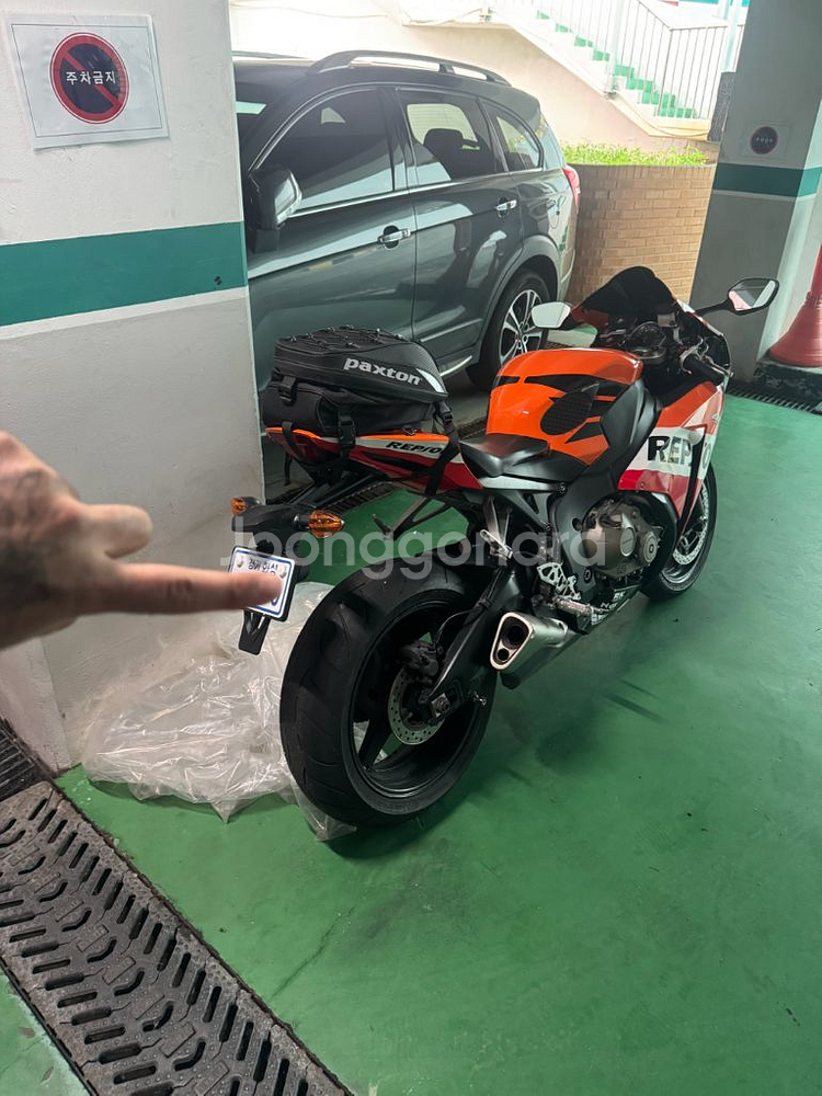 HONDA CBR 1000rr--4