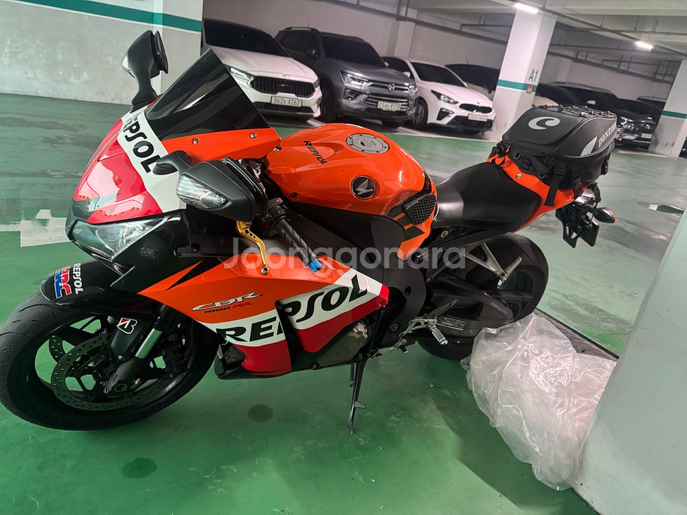 HONDA CBR 1000rr--2