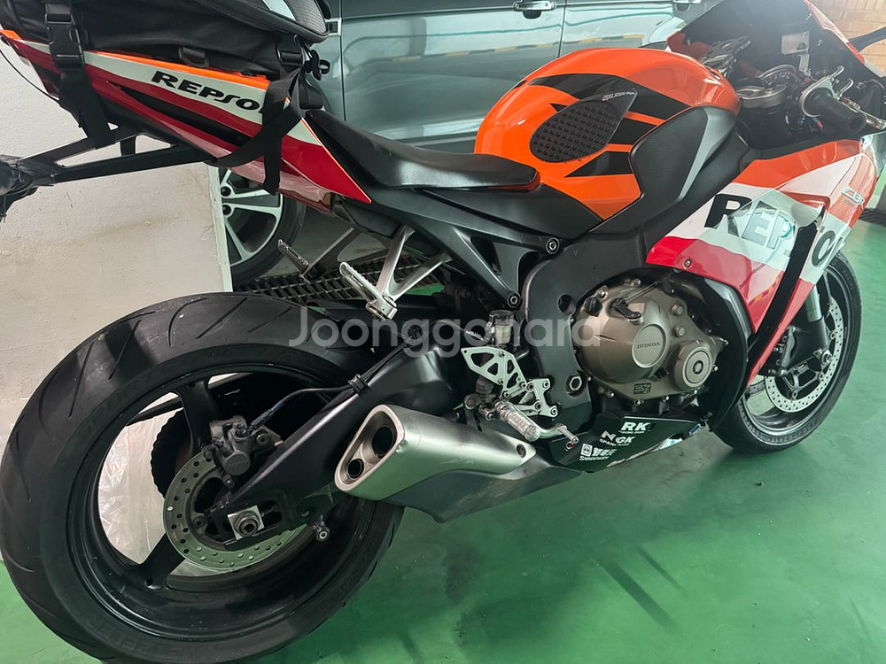 HONDA CBR 1000rr--3