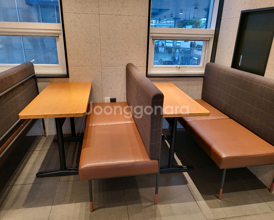 투썸플레이스 최고급 테이블 & 의자 세트 일괄정리--4