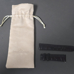 예거르쿨트르 울씬문 엘리게이터 스트랩