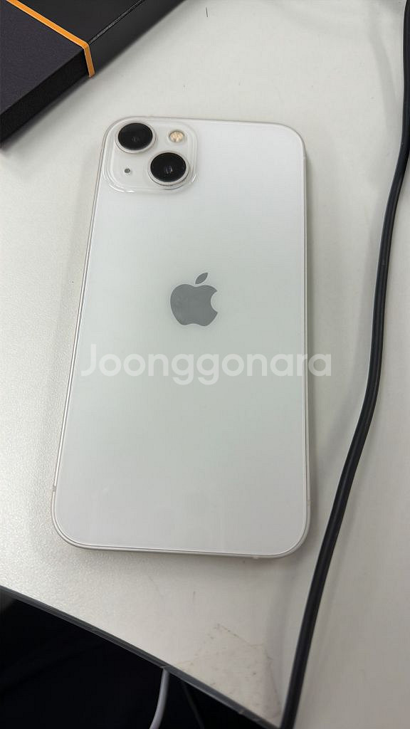 아이폰 13 256GB 화이트 판매합니다--5
