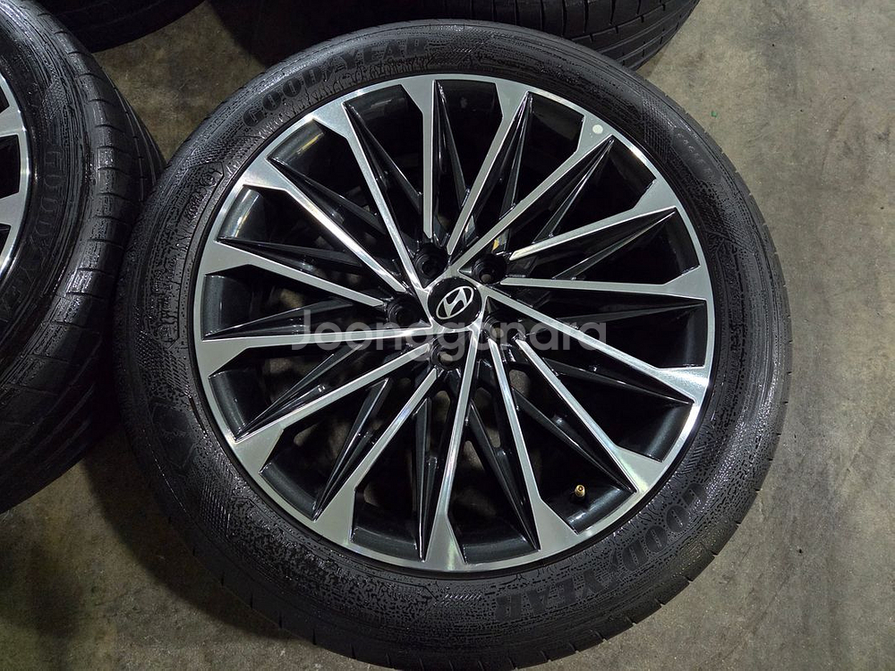 싼타페MX5,쏘렌토MQ4,신형카니발,GN7 20인치 휠--4