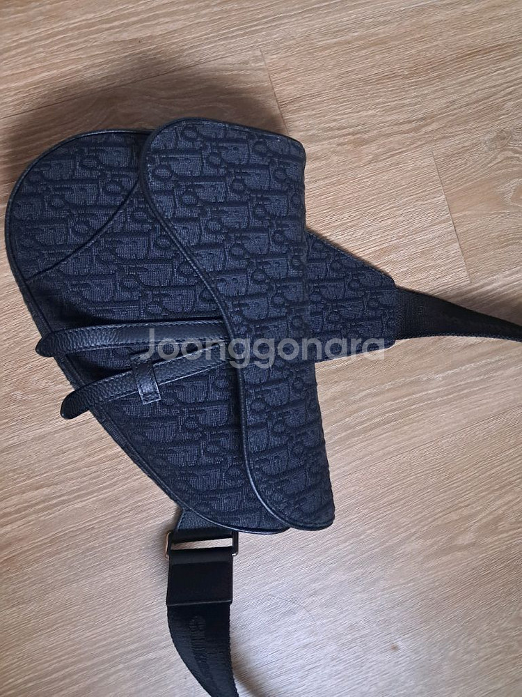 디올 오블리크 새들백 블랙--5