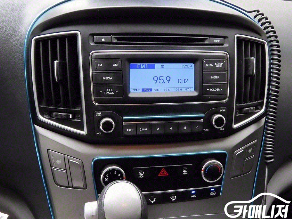 [현대]더 뉴 그랜드 스타렉스 2WD 밴 3인승 LPi 이미지