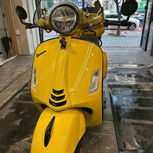23년식 베스파 GTS300슈퍼스포츠