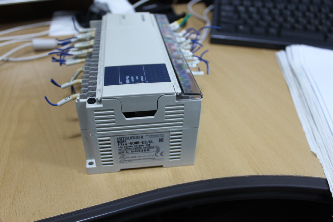 미쓰비시 PLC FX1n-60MR-ES/UL 이미지