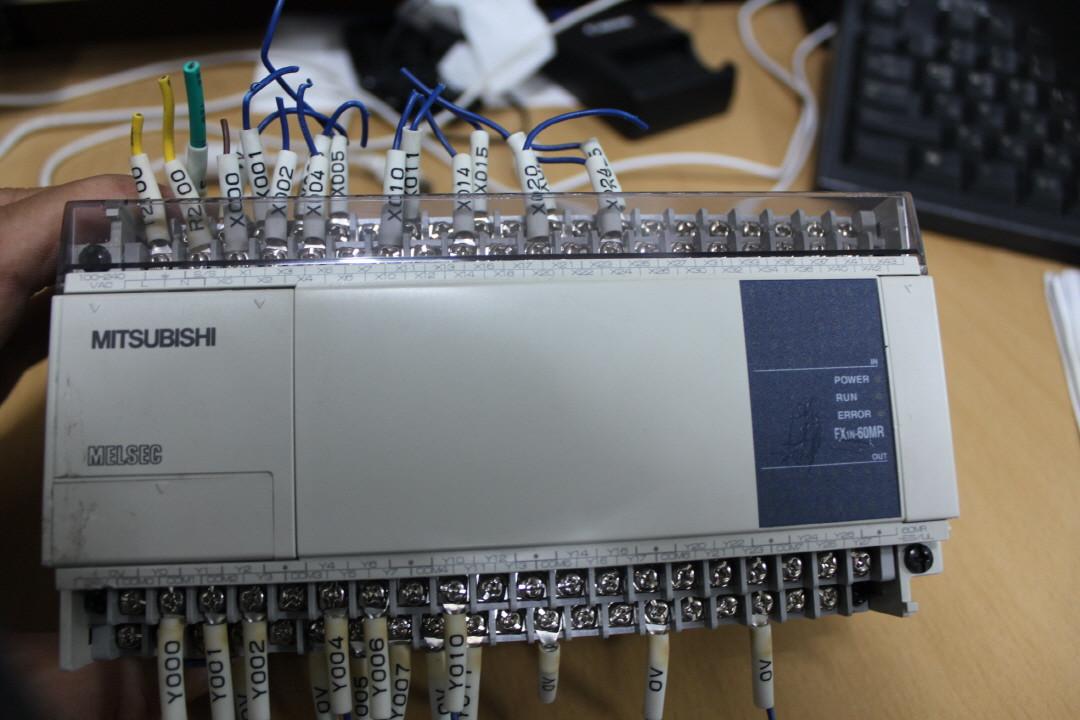 미쓰비시 PLC FX1n-60MR-ES/UL 이미지