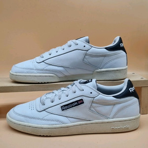 리복 클럽 C85 흰색 스니커즈275