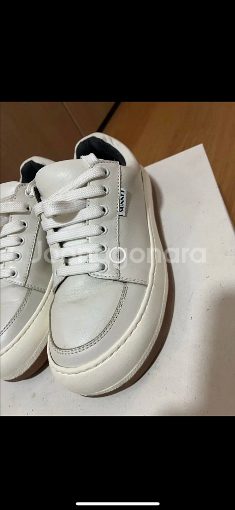 써네이 드리미 흰색 38사이즈 팝니다--1