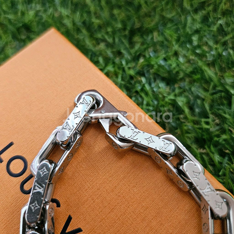 [새상품급,M] 루이비통 모노그램 체인 팔찌--4