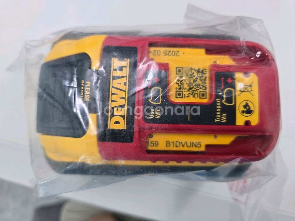 디월트 배터리 dcb609 미사용 제품--3