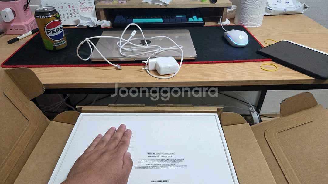 맥북에어M2 13인치 스타라이트 16램/256SSD--6