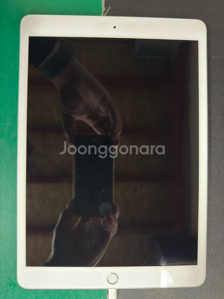 아이패드 8세대 wifi 128GB 실버(배터리불량)--0