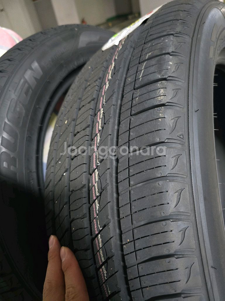 새상품) 금호 크루젠 225/55 R18 2짝--2