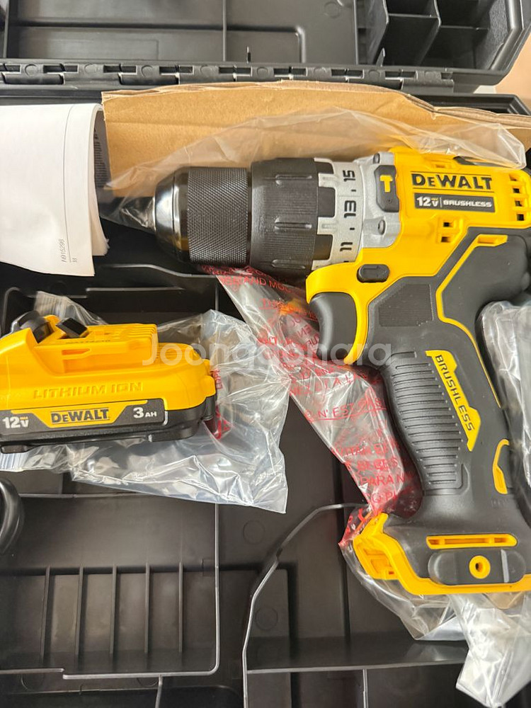 디월트 DCD706 (3.0Ah, 배터리 1개) 판매.--2