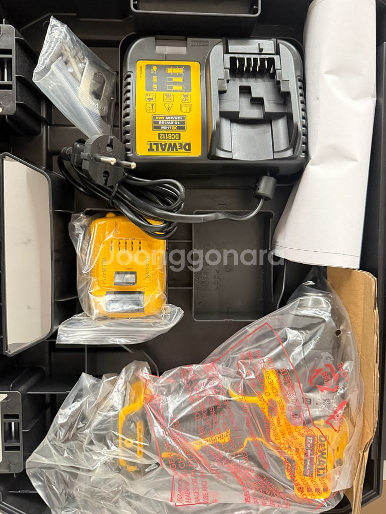 디월트 DCD706 (3.0Ah, 배터리 1개) 판매.--1