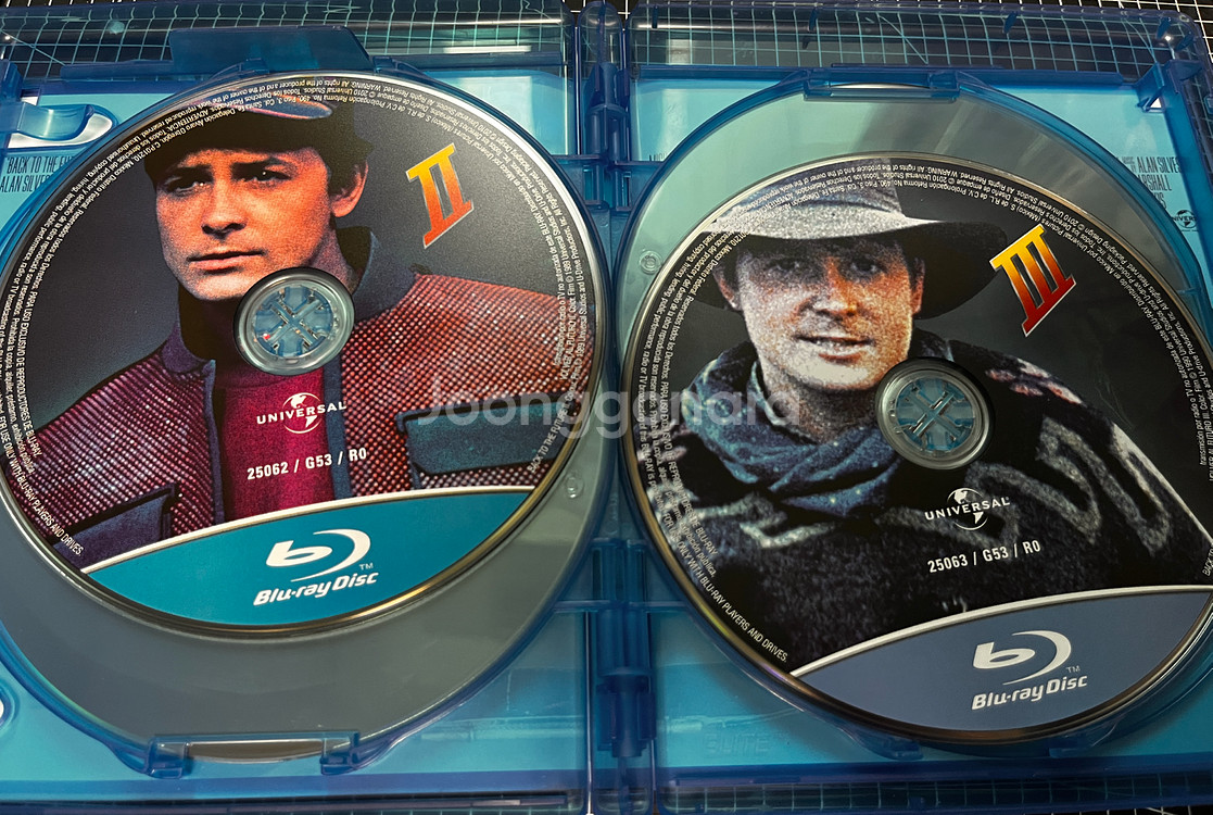 백투더퓨쳐 트릴로지-30주년 기념판 4Disc BR--1