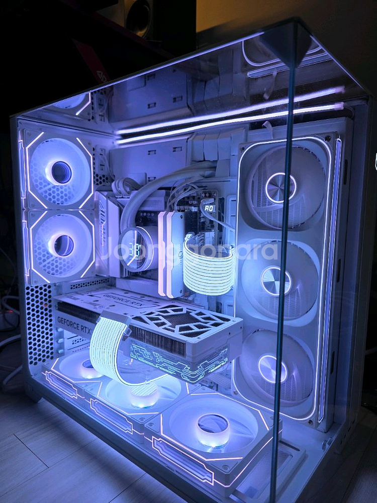 라이젠7 9800X3D RTX5080 리안리PC--0