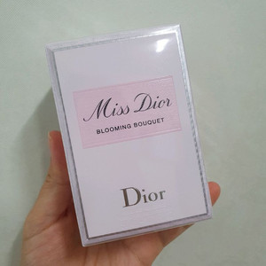 디올 블루밍 부케 향수 50ml