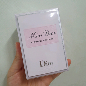 디올 블루밍 부케 향수 50ml