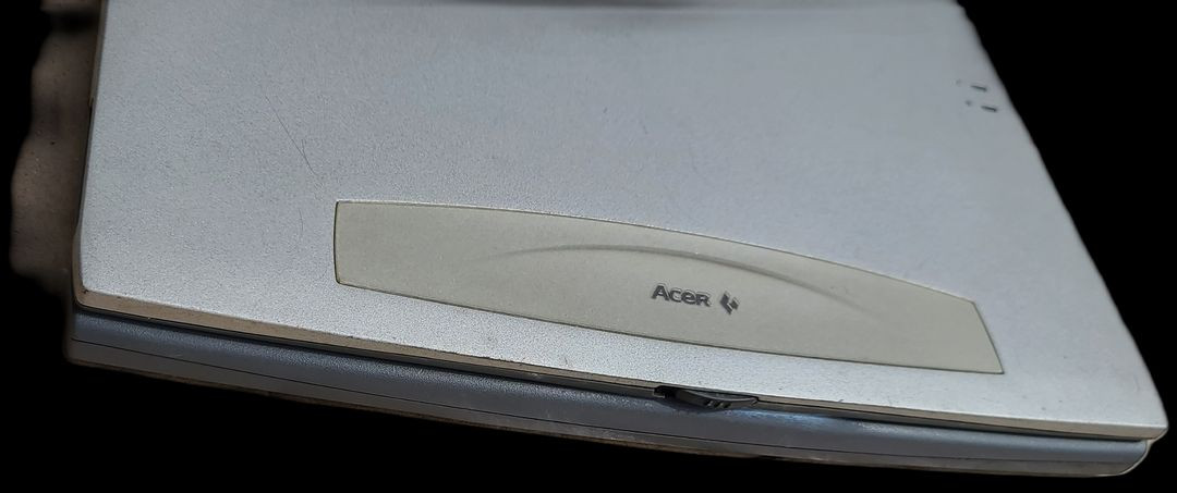 Acer TravelMate 340 노트북 판매합니다. 이미지