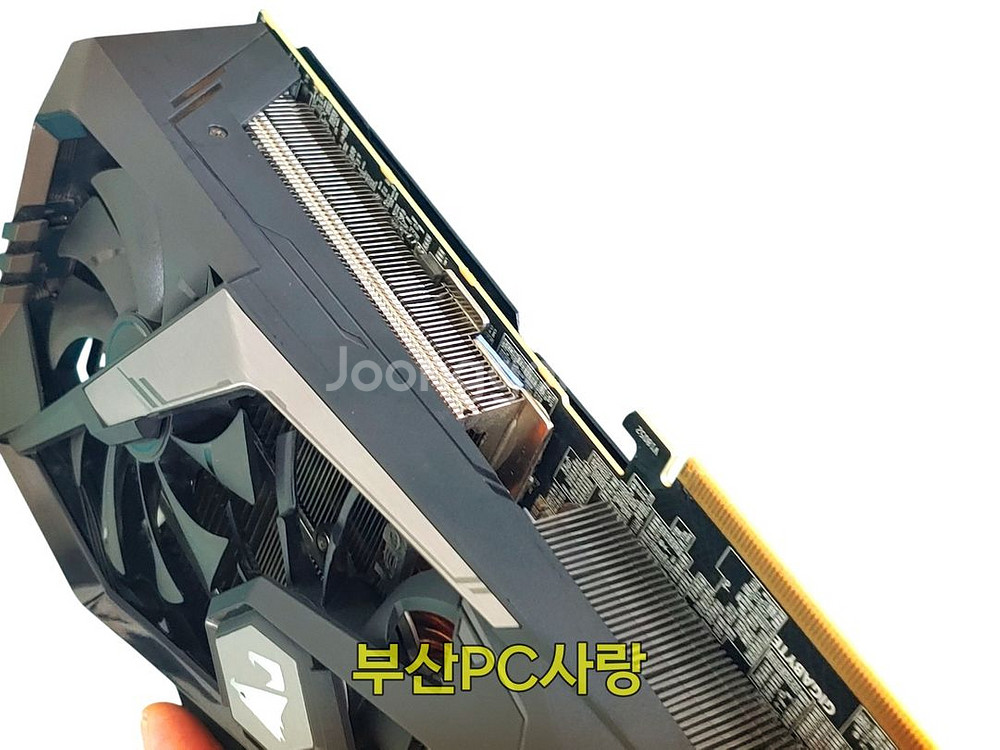기가바이트 RTX 2080 Ti 11GB 그래픽카드--7