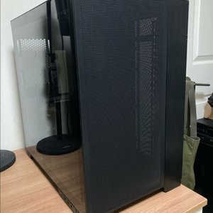 리안리 pc-o11d evo + 메쉬킷 + 버티컬라이저