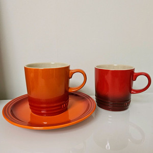 스타우브 레인보우 일괄 머그컵과 접시