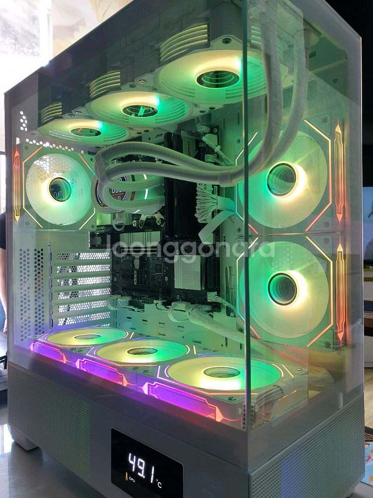 반본체 ) 미사용 게이밍 컴퓨터 9800X3D PC--7
