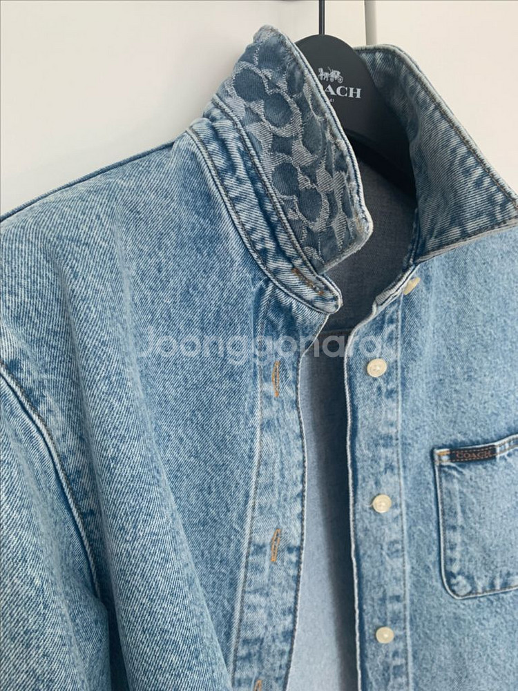 코치 크롭 데님 셔츠자켓--3