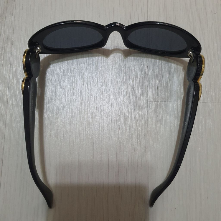 베르사체 정품 선글라스 527 모델 이미지