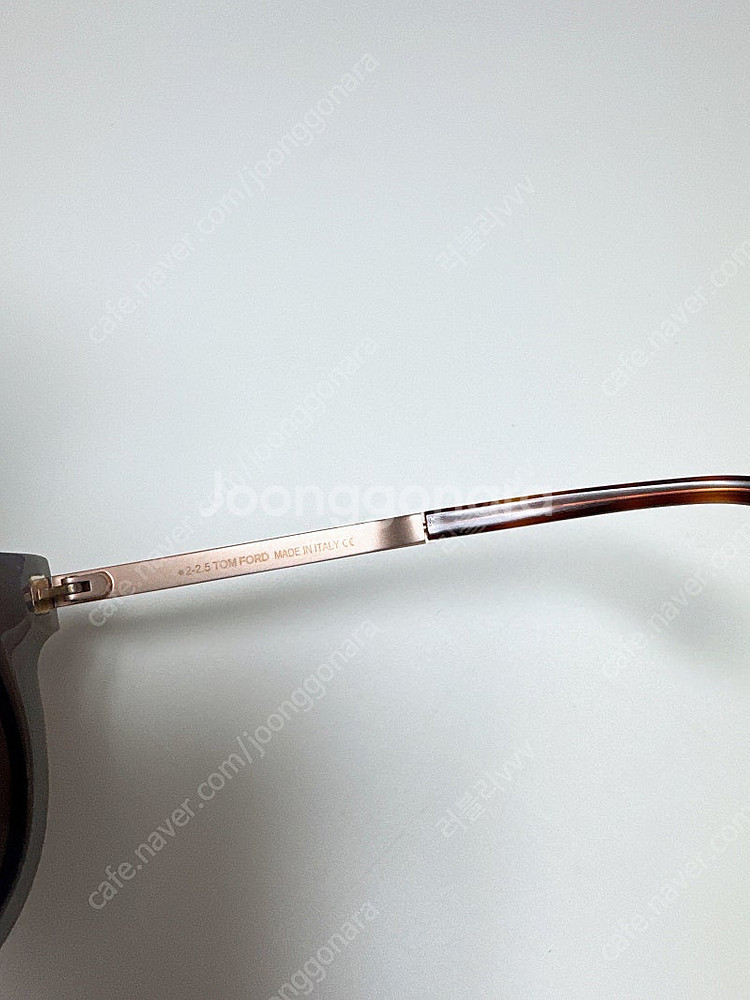 롯백구매 톰포드 선글라스 거의 새거 사용감거의없음--3