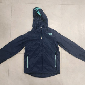 노스페이스 바람막이 M(10-12세용)