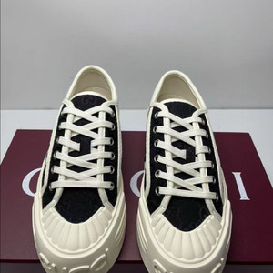 구찌 (gucci) 루이비통 디올 스니커즈 운동화