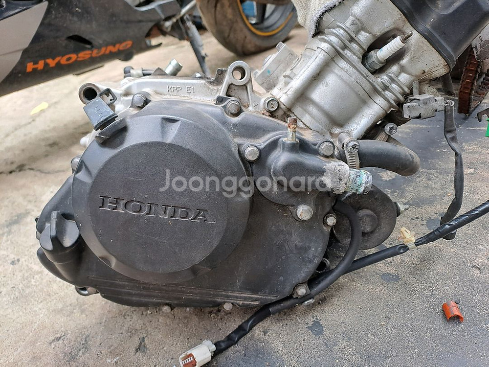 혼다 CBR125R 엔진 중고--1