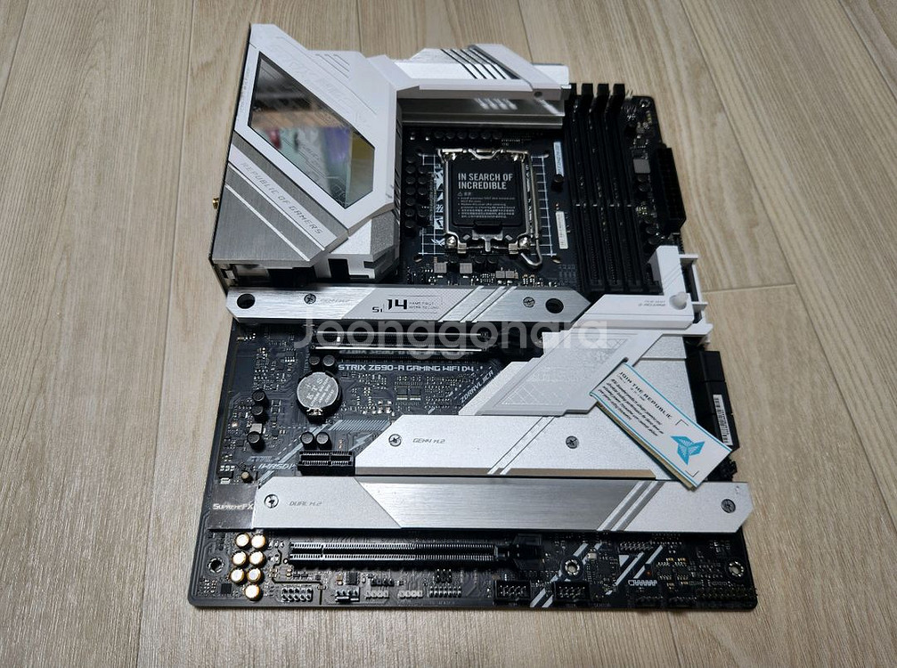 ASUS ROG STRIX Z690-A--2
