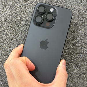 아이폰 15 pro 블랙 티타늄 128GB 판매합니다
