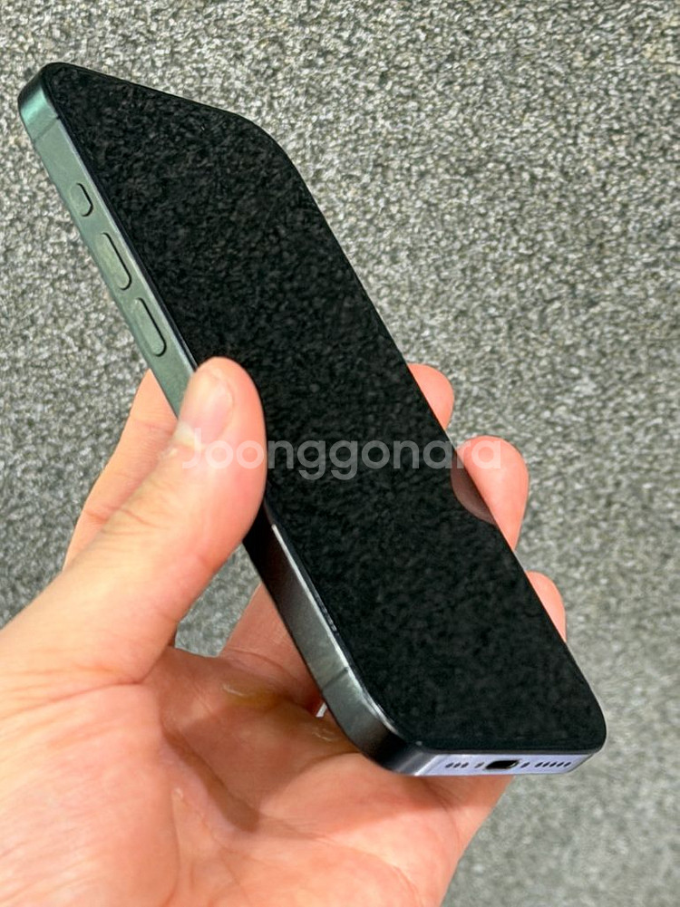 아이폰 15 pro 블랙 티타늄 128GB 판매합니다--2