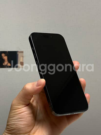 아이폰 15 pro 블랙 티타늄 128GB 판매합니다--5
