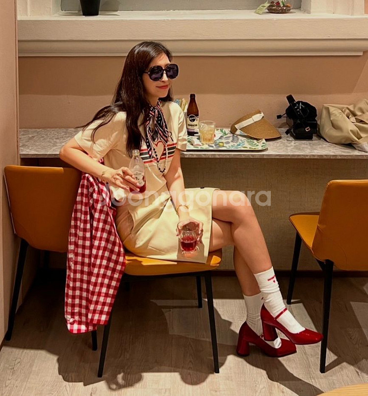 [코스모폴리탄 예지스]LAMOUR 티셔츠(버터)--9