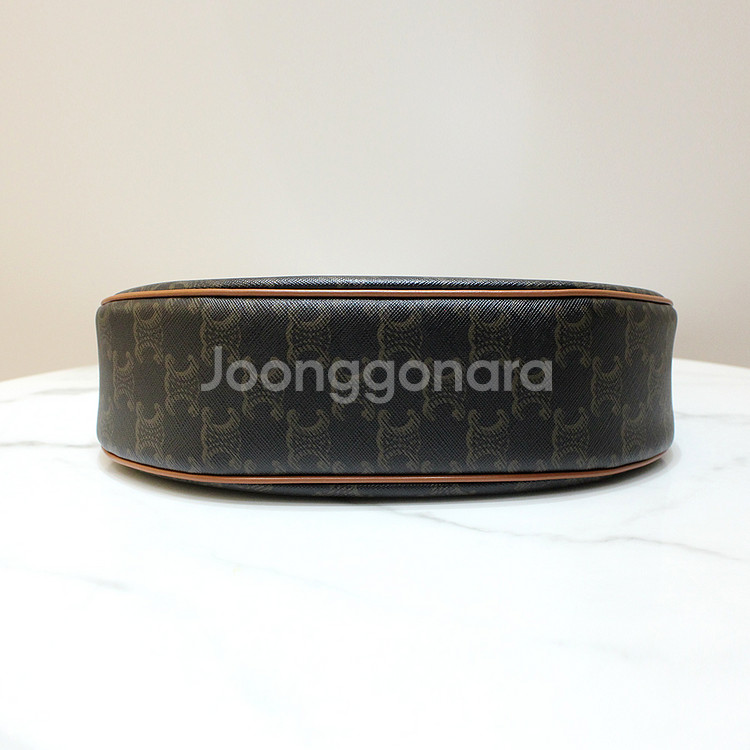 [명품다올동래] 셀린느 트리옹프 아바 미듐 호보 숄더백--4