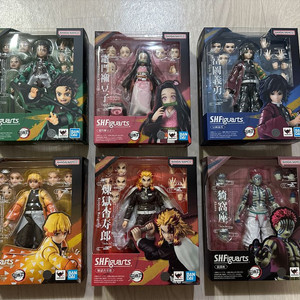 shf 귀멸의칼날 피규어 판매합니다.