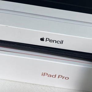 아이패드 프로 10.5 Wi-Fi 64G + 애플펜슬 1세대 판매합니다.