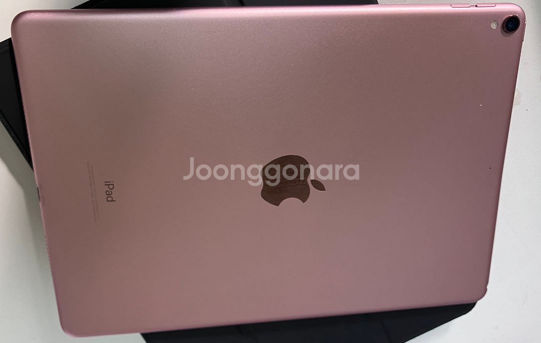 아이패드 프로 10.5 Wi-Fi 64G + 애플펜슬 1세대 판매합니다.--1