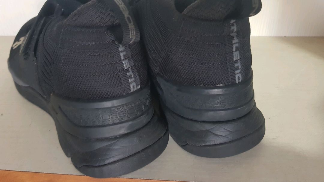 데상트 운동화 275 이미지