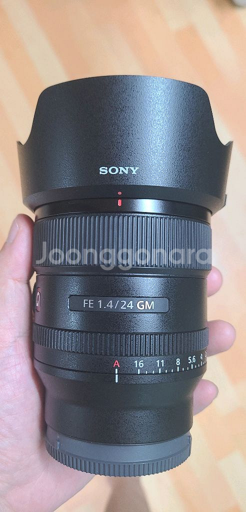 소니 24mm 1.4gm 24gm 이사금 판매합니다.--0