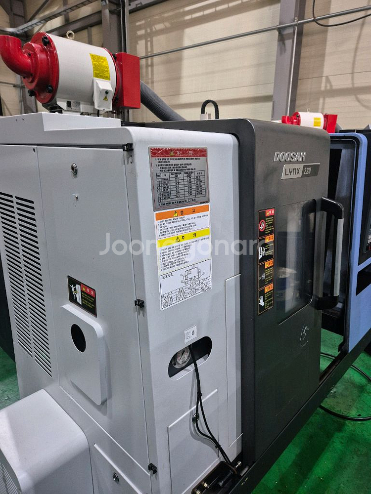 중고 CNC 6인치 두산 LYNX220ANT 2017--4